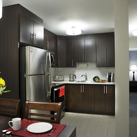 Homeport Apartment Hotel Сент Джонс Екстериор снимка