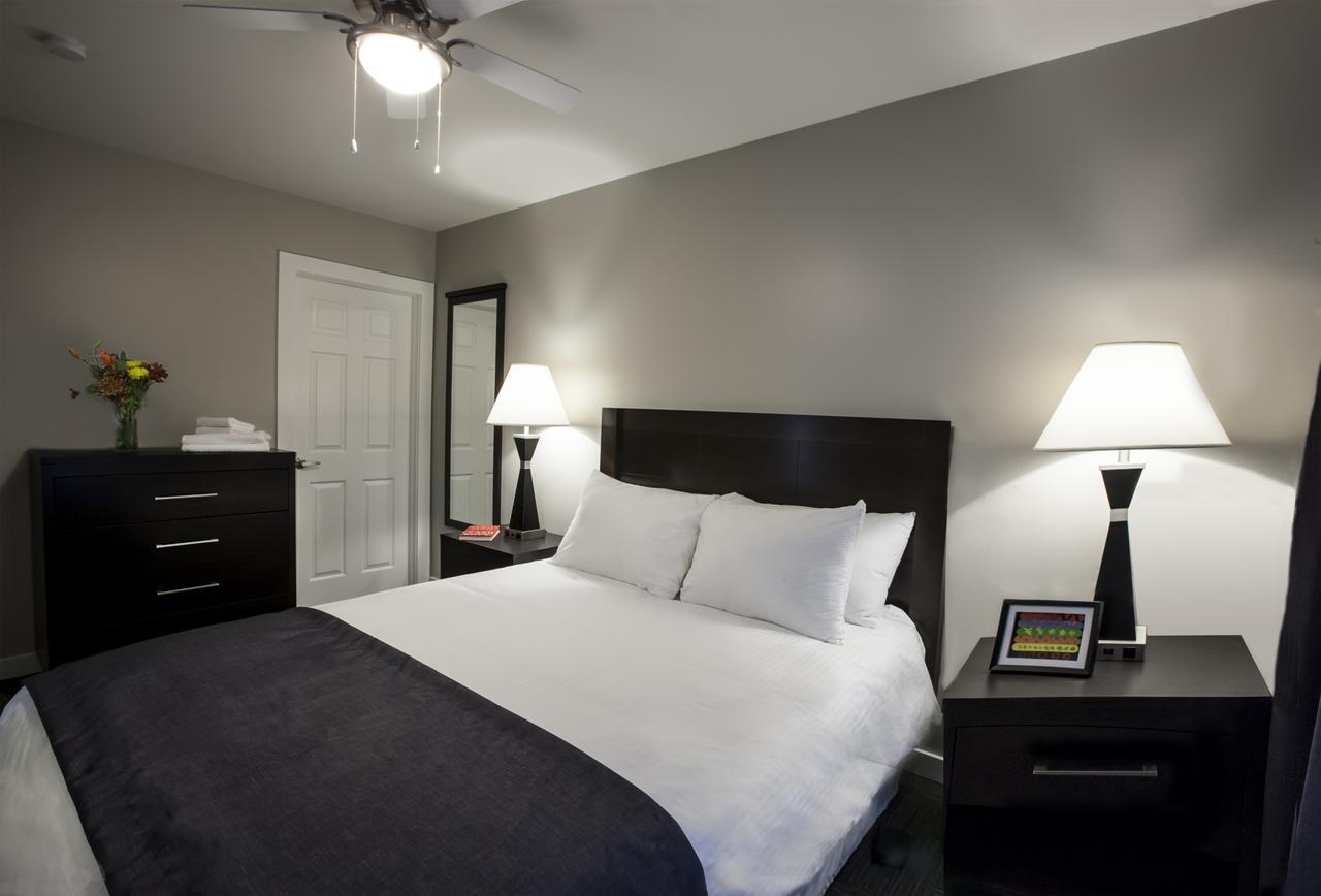 Homeport Apartment Hotel Сент Джонс Екстериор снимка