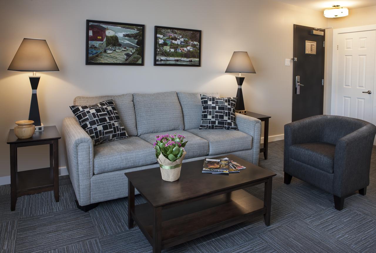 Homeport Apartment Hotel Сент Джонс Екстериор снимка