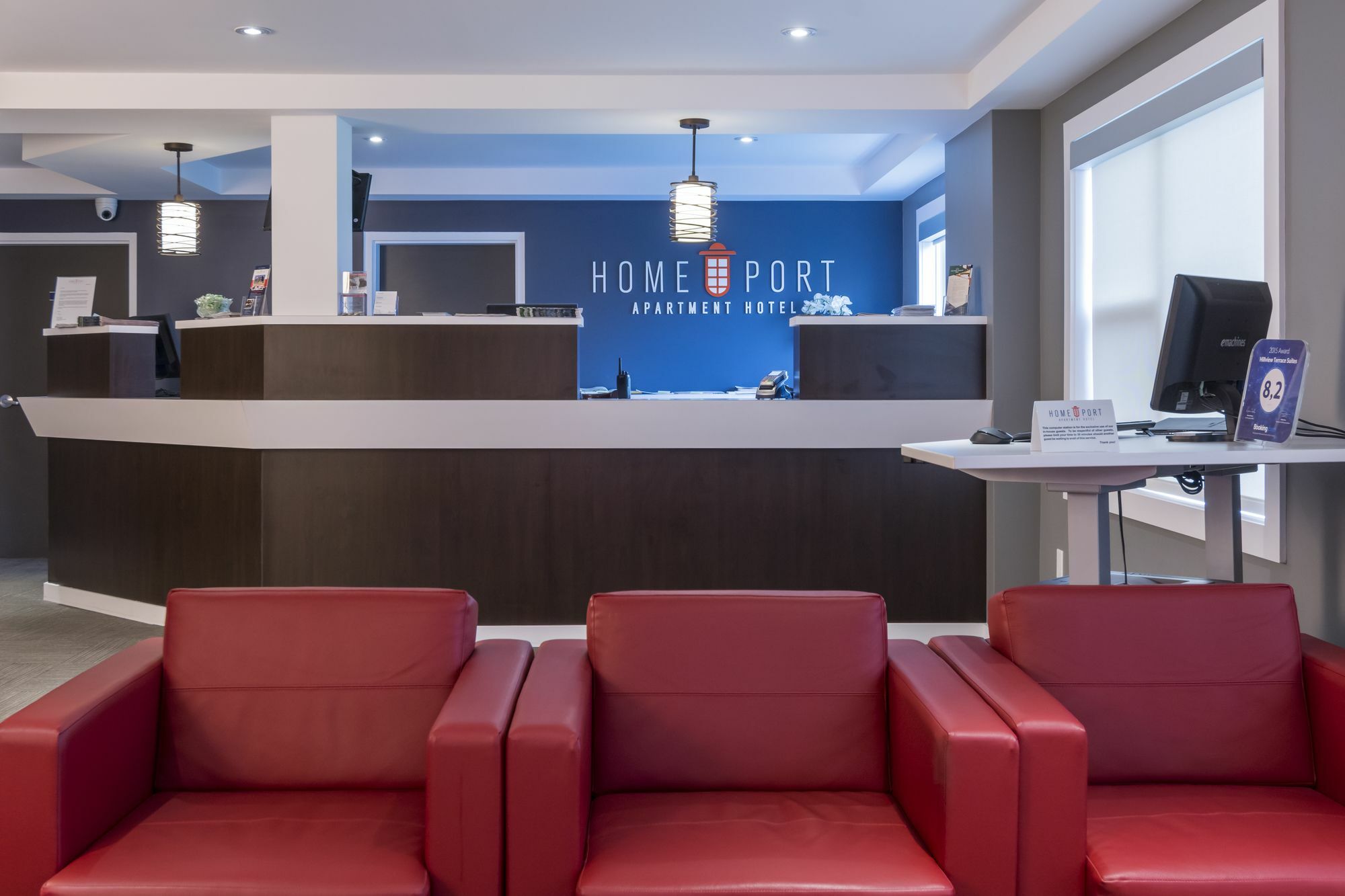 Homeport Apartment Hotel Сент Джонс Екстериор снимка